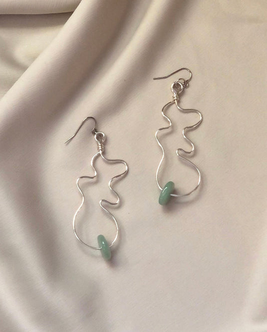 Wire Earring w/ Glass bead
